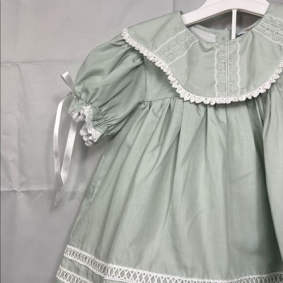 Busy Bees Smocks sage green puff sleeve dress with matching diaper cover size 3T - Picture 4 of 16